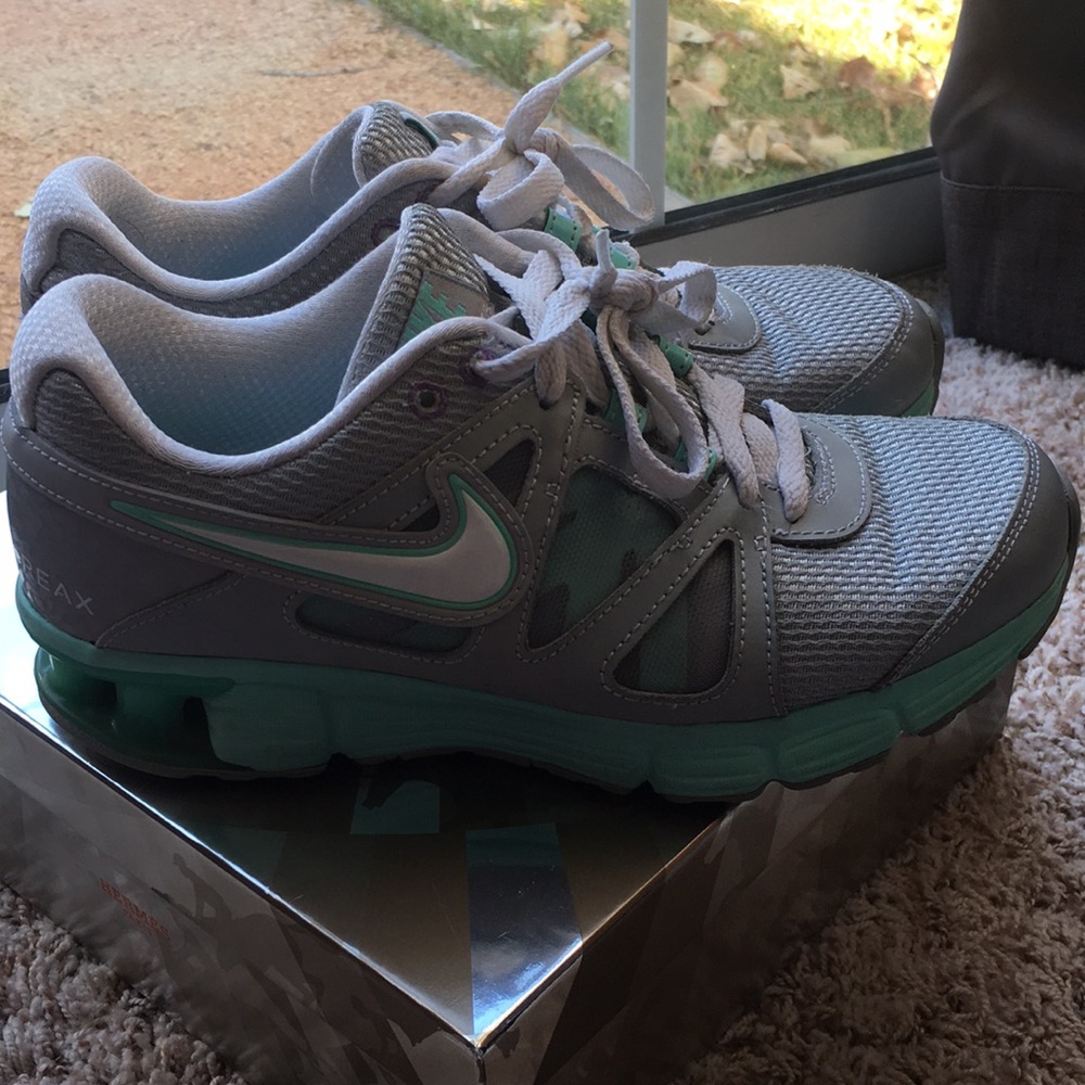 Nike REAX Mint & Grey Shoes